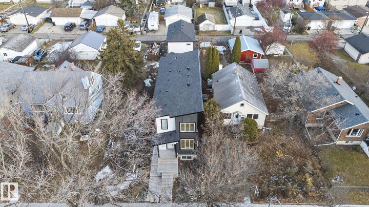 Property Photo:  11927 90 Street NW  AB T5B 3Y8 