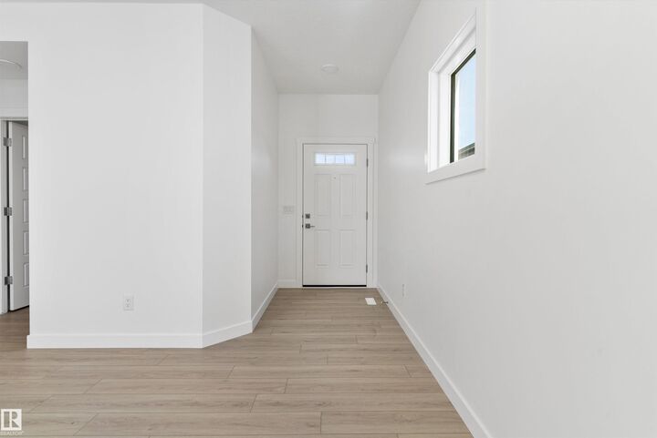 Property Photo:  943 18 Avenue NW  AB T6T 0M2 