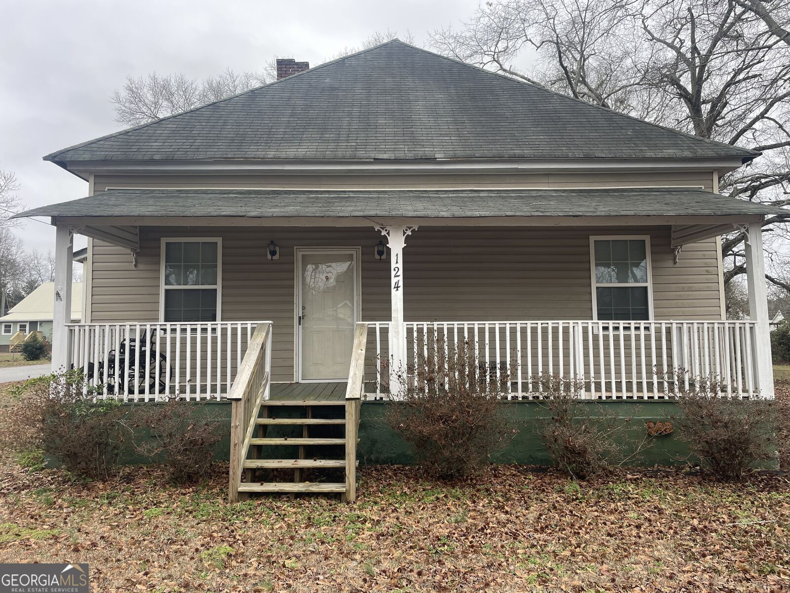 Property Photo:  124 Harper Street  GA 30233 