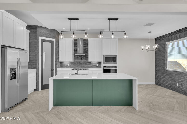 Property Photo: 1420 Harlan Point Place TX 79928