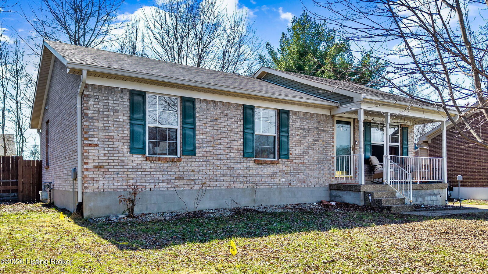 Property Photo:  4012 Cedarway Ct  KY 40229 