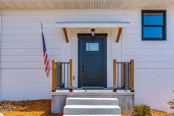 Property Photo: 415 3rd Street ND 58577