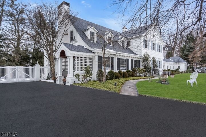 Property Photo:  1039 Rahway Rd  NJ 07060 