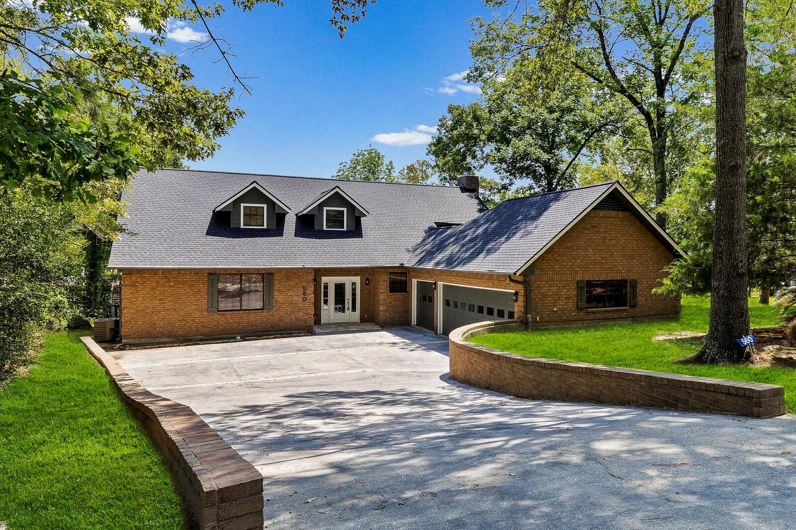 Property Photo:  560 Lake Grove Drive  TX 77331 