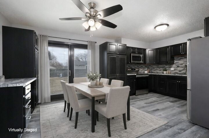 Property Photo:  508 Lincoln Street  IA 50226 