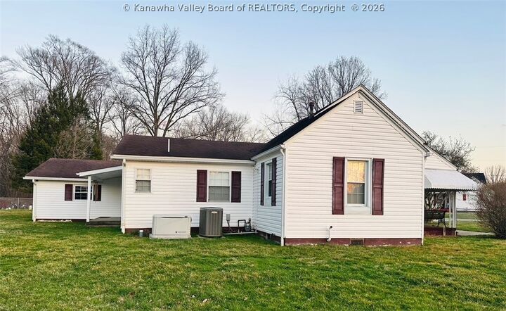 Property Photo: 201 Locust Street WV 25070