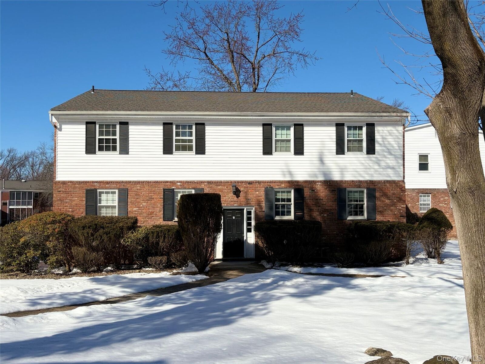 Property Photo:  7 Essex Lane B3  NY 10901 