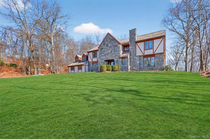 Property Photo:  57 Innsbruck Boulevard  NY 12533 