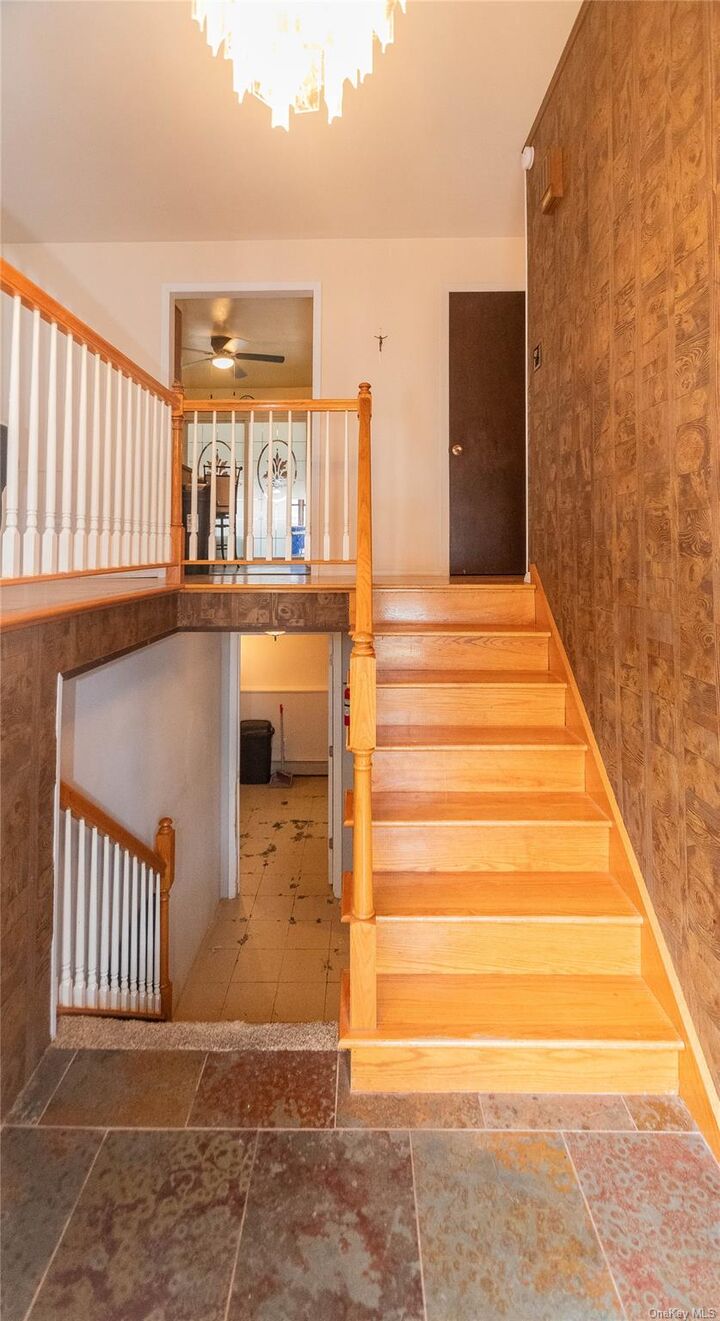 Property Photo:  6 Reggie Drive  NY 12590 