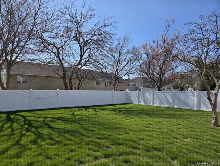 Property Photo:  267 Morris Avenue  NY 11096 