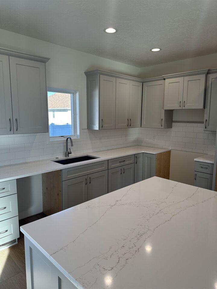 Property Photo: 810 Mockingbird Dr. NE 69101