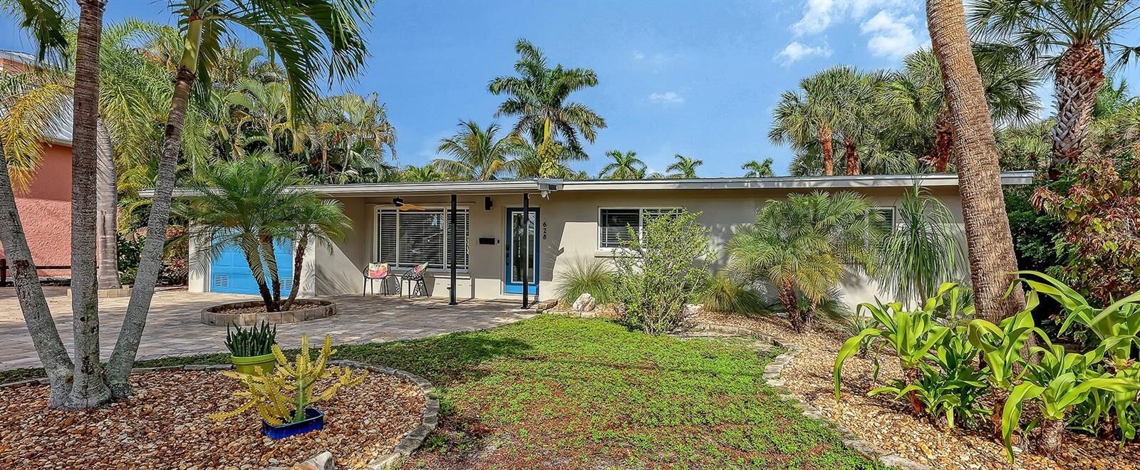 Property Photo:  628 W Olympia Avenue  FL 33950 