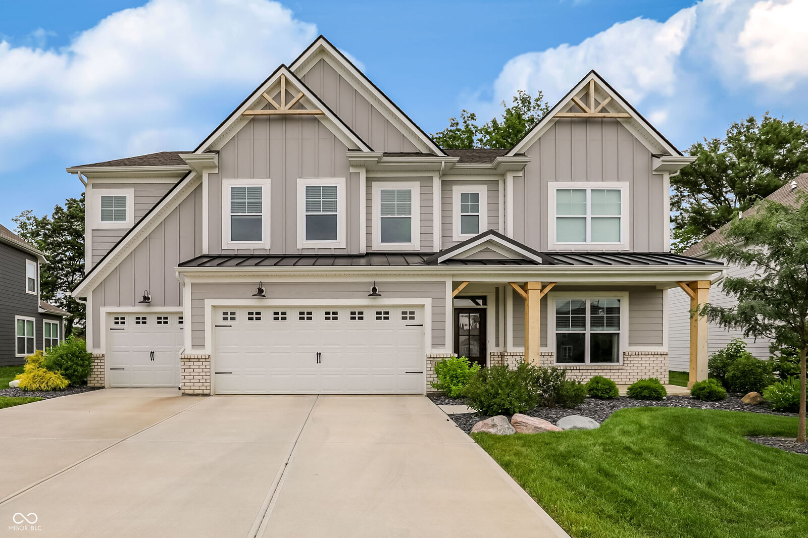 Property Photo:  10702 Oak Bend Boulevard  IN 46239 