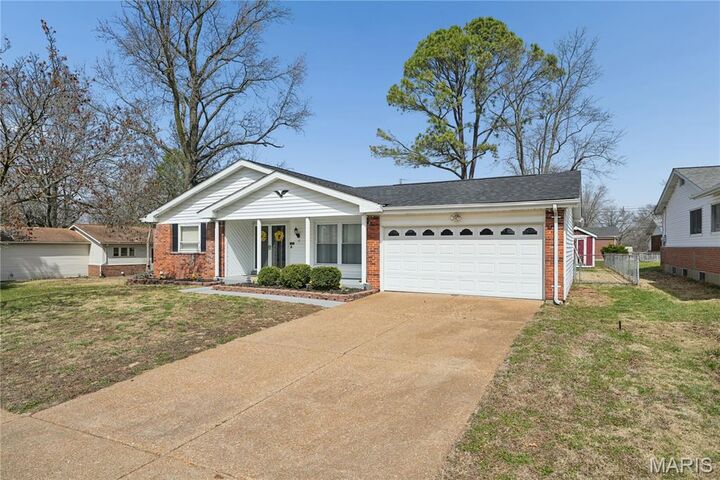 Property Photo:  13 Lancaster Court  MO 63033 