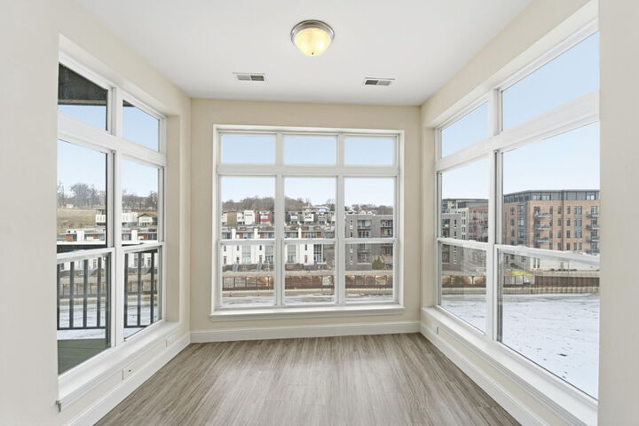 Property Photo:  1905 N Water St 303  WI 53202 