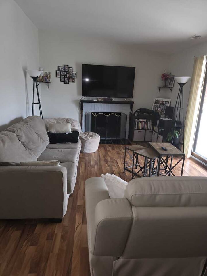 Property Photo:  9950 Treetop Drive 340S  IL 60462 