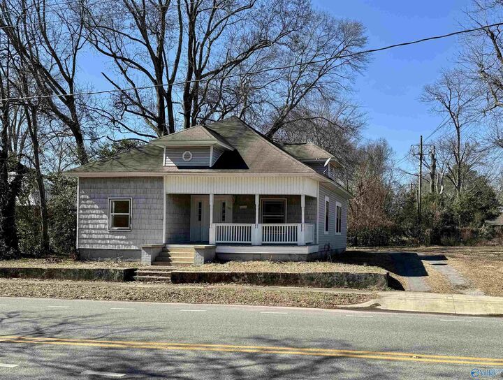 Property Photo:  807 S 11th Street  AL 35901 