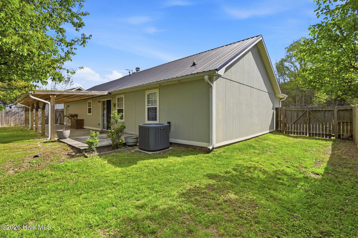 Property Photo:  108 Foxlair Drive  NC 28539 