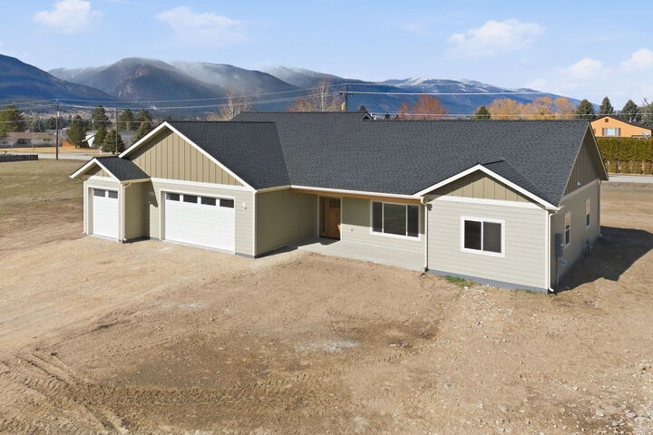 Property Photo: 194 Kadex Place MT 59870