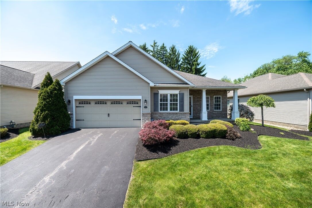 Property Photo:  30 Barnstone Lane 18  OH 44406 