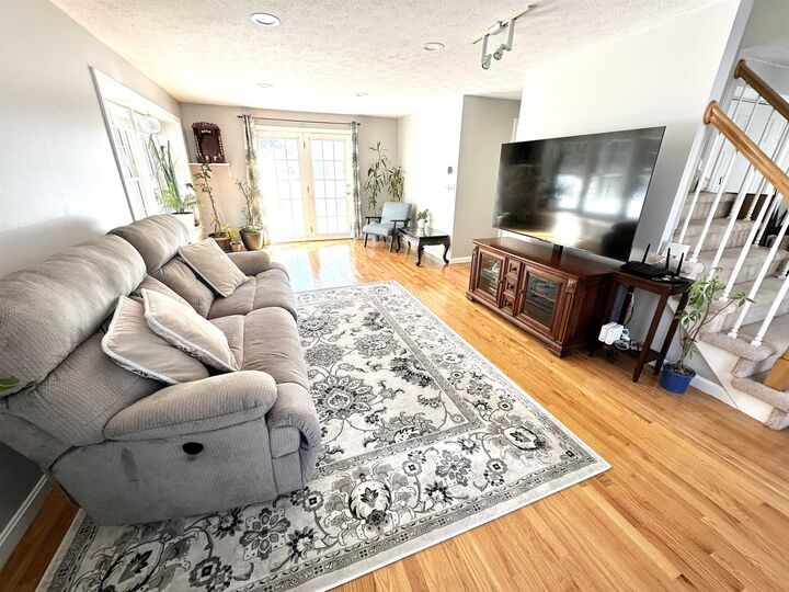 Property Photo:  141 Ridge Road  NH 03062 