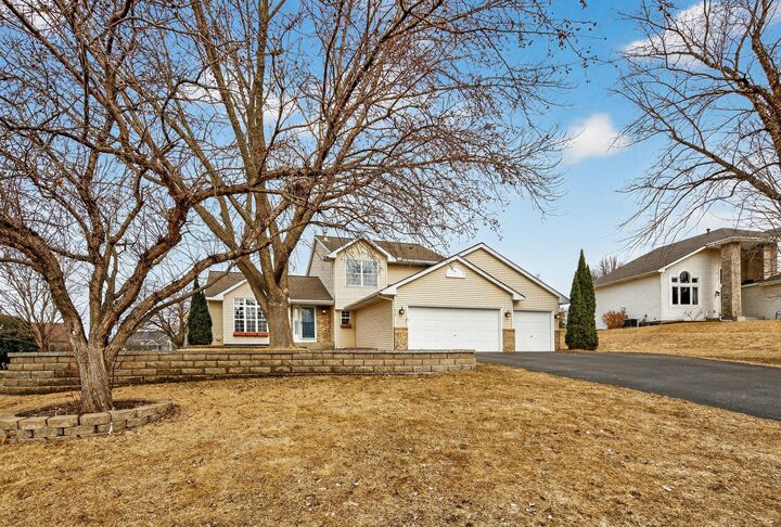 Property Photo:  392 Pendryn Hill Curve  MN 55125 