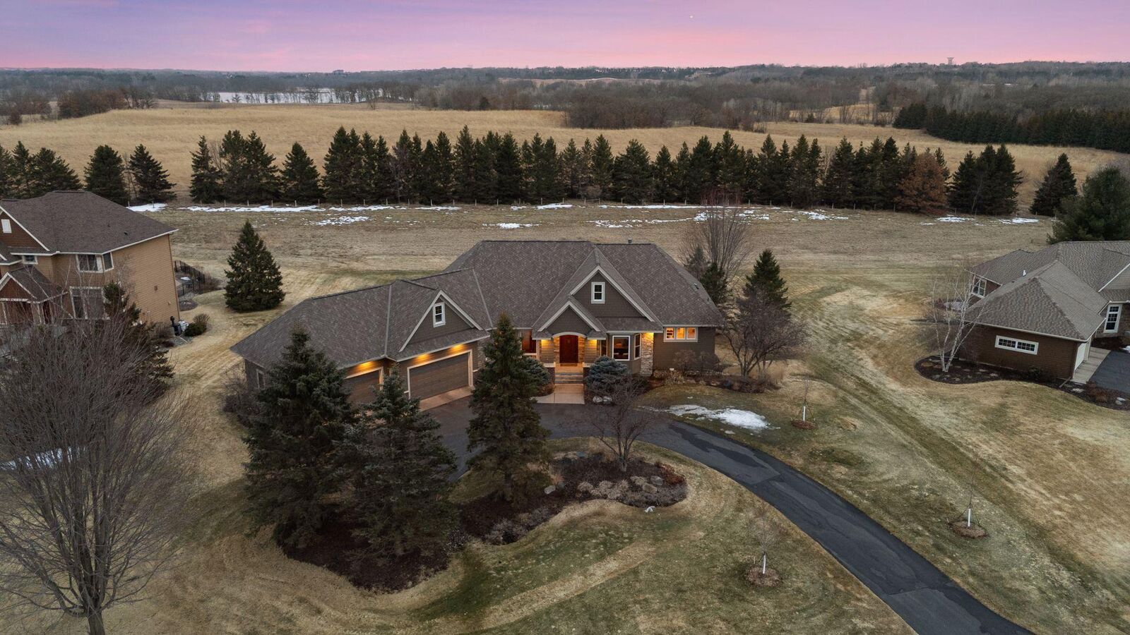 Property Photo:  2923 Jonquil Trail N  MN 55042 