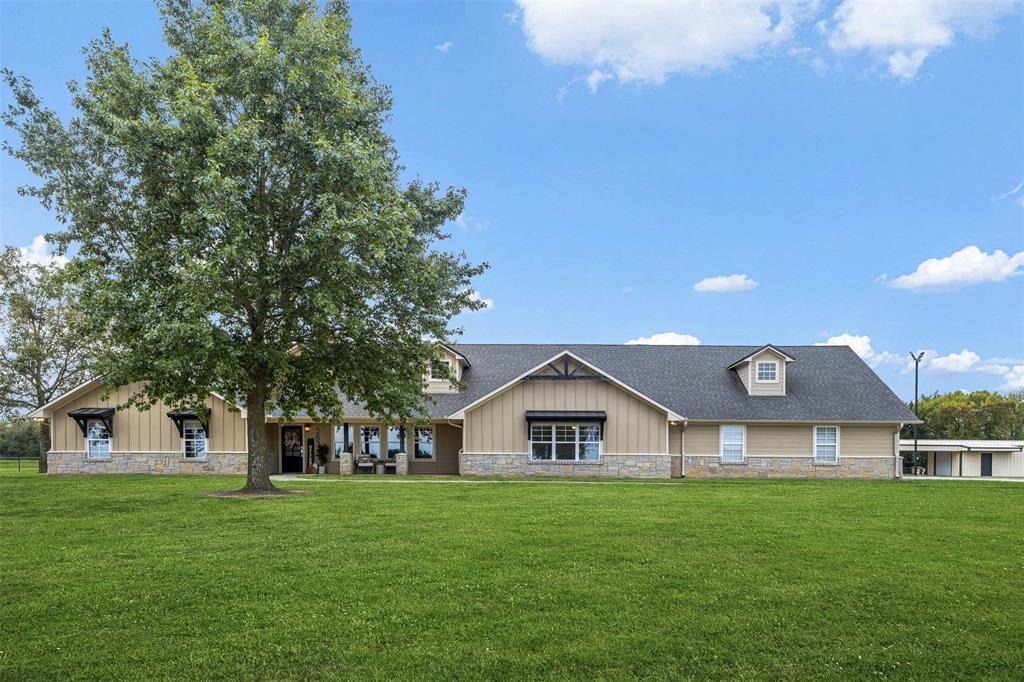Property Photo:  583 County Road NW 1010  TX 75457 