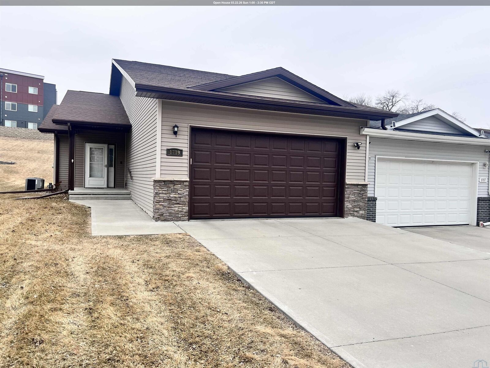 Property Photo:  1719 S St Aubin St  IA 51106 