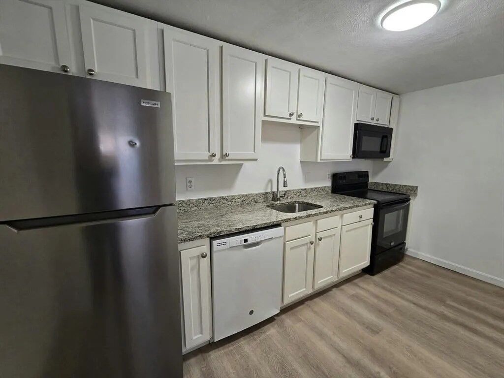 Property Photo:  270 Quarry Street 15  MA 02169 