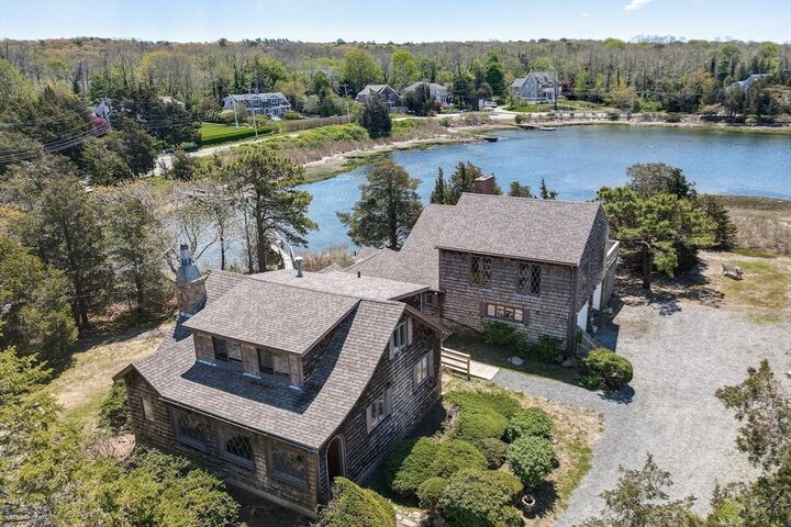 Property Photo:  102 Nashawena St  MA 02540 