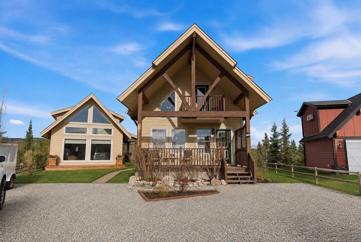 212 Cottageclub Crescent — photo 1