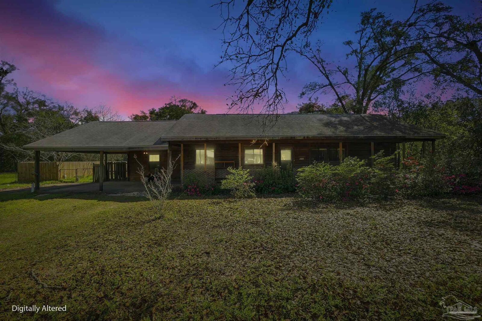 Property Photo: 6952 Burrell Ln FL 32503