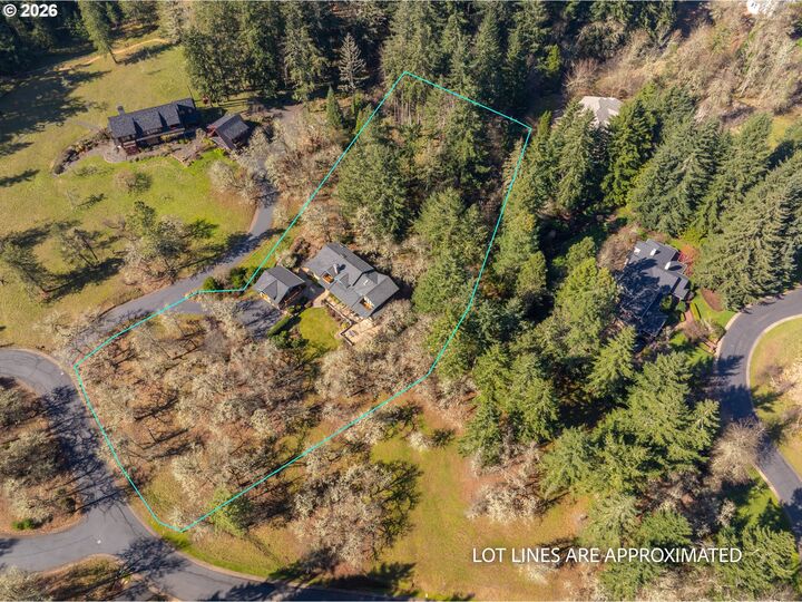 Property Photo:  4040 Southpointe Dr  OR 97405 