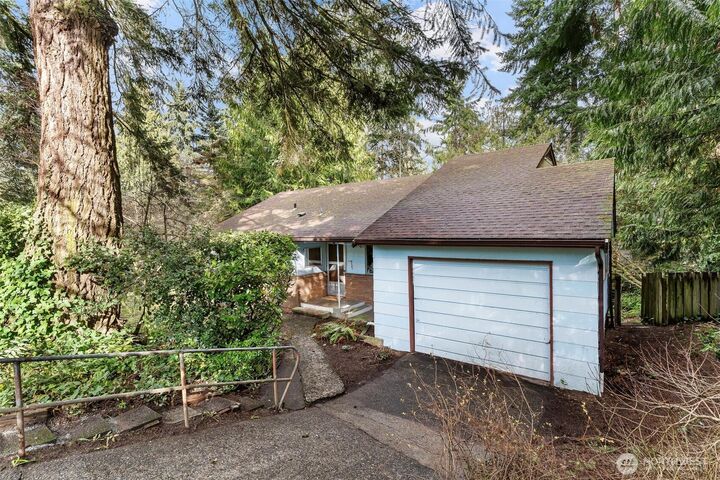 Property Photo:  13758  Palatine Avenue N  WA 98133 