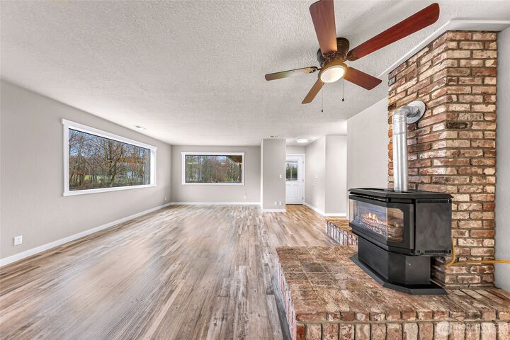 Property Photo:  4717  Rural Avenue  WA 98226 