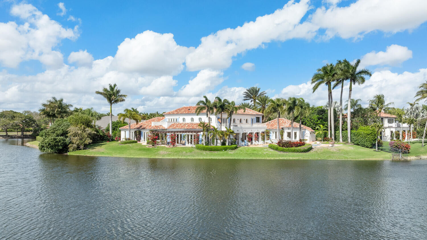 Property Photo:  2600 Fairway Island Drive  FL 33414 
