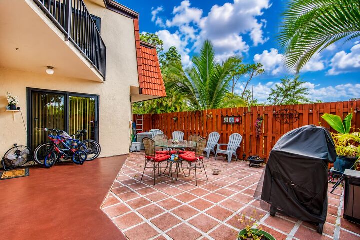 Property Photo:  3838 Victoria Drive  FL 33406 