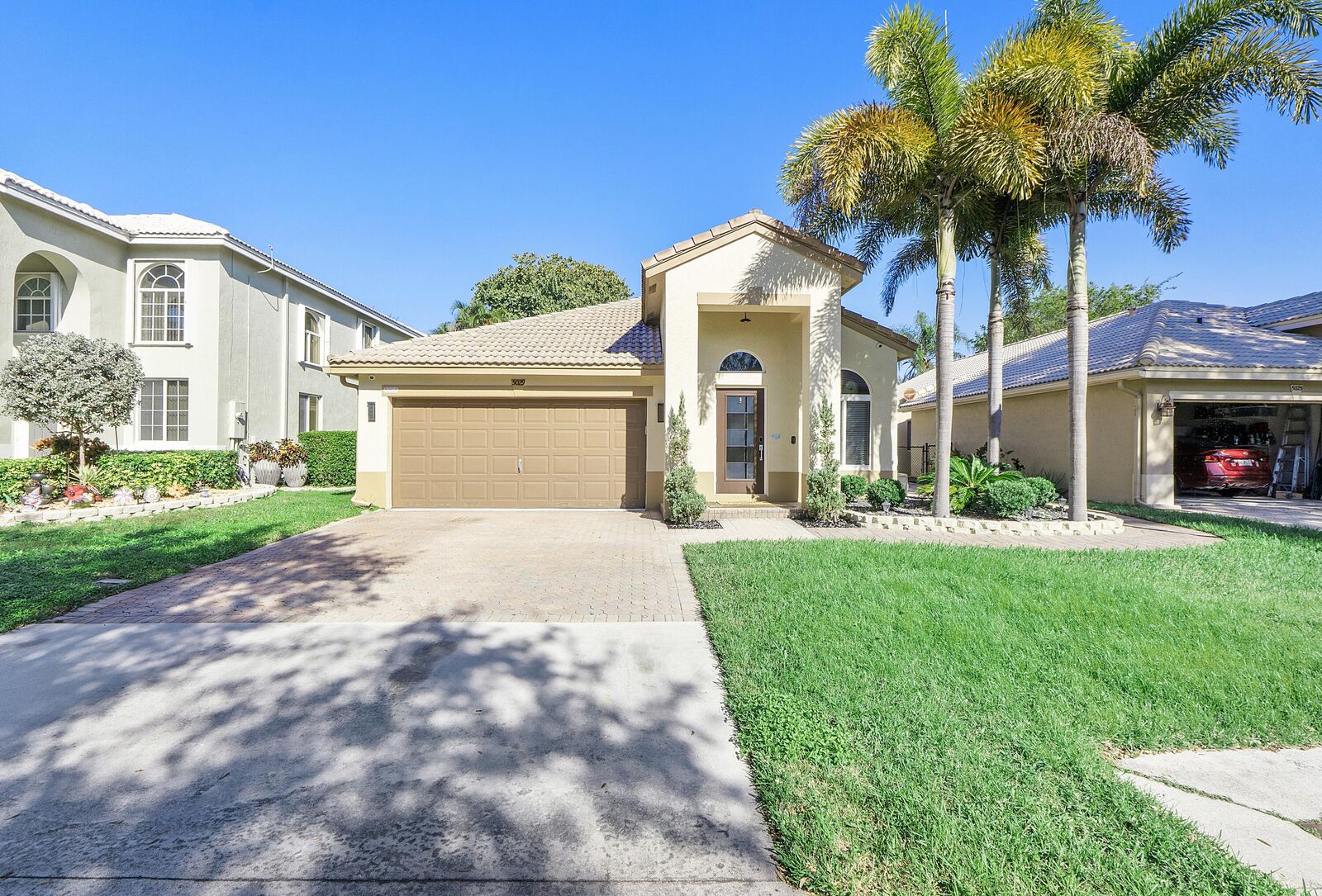 Property Photo:  5029 Heron Place  FL 33073 