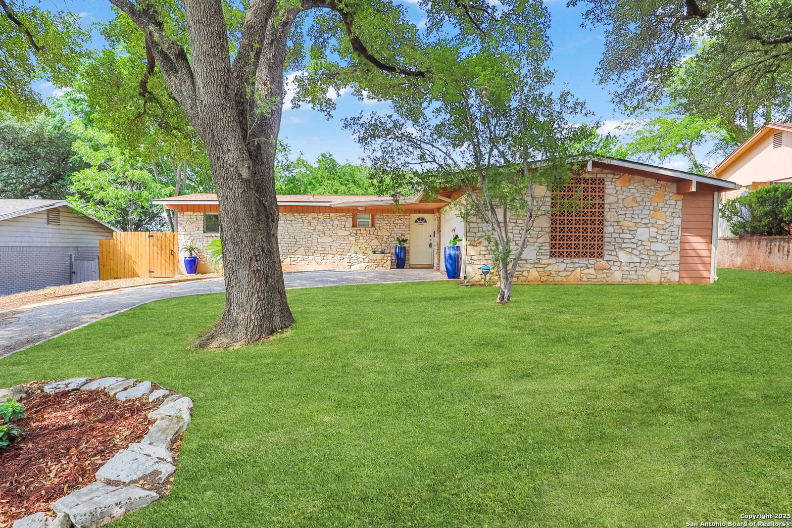Property Photo:  230 Tammy Dr  TX 78216 