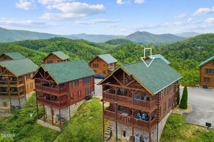 Property Photo:  2815 White Oak Ridge Lane  TN 37862 