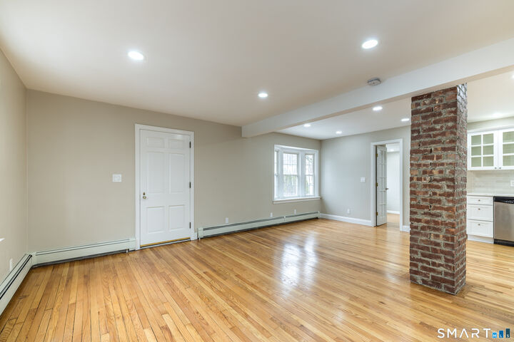 Property Photo:  191 Anson Street  CT 06614 