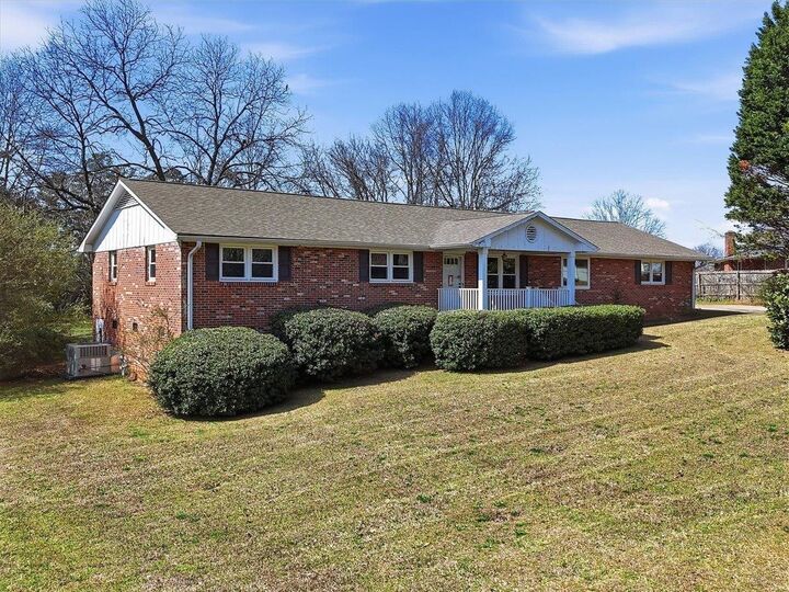 Property Photo: 102 Pine Needle Trail SC 29625