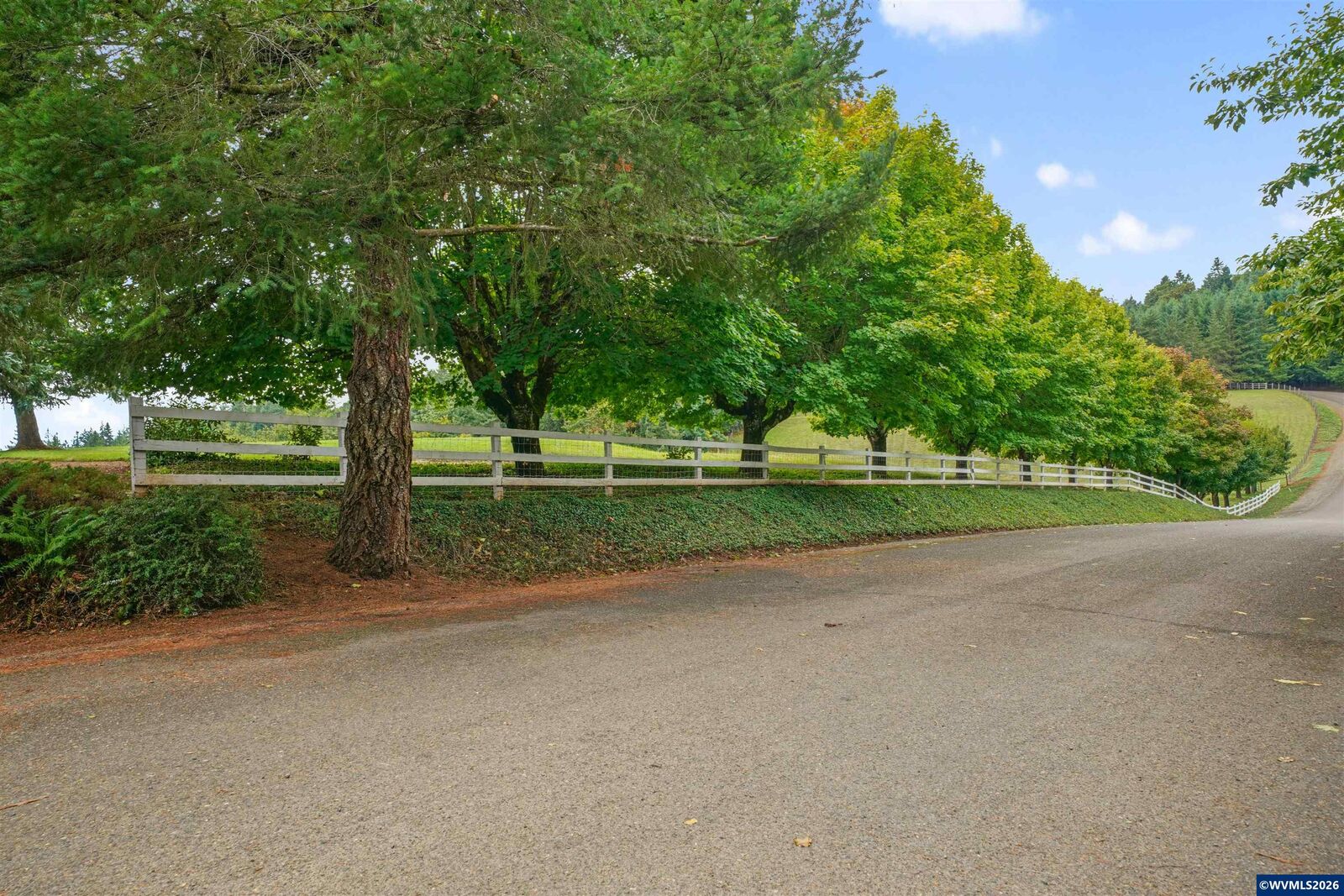 Property Photo:  3154 Kwonesum Ct S  OR 97306 