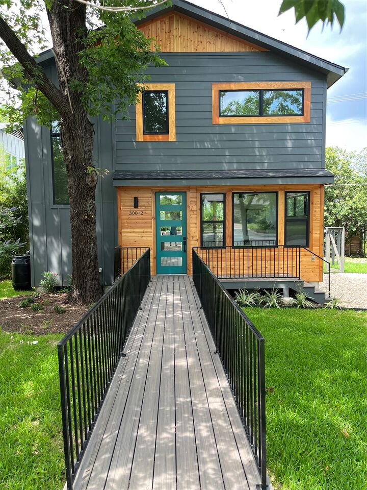 Property Photo:  300 Lightsey Road 2  TX 78704 