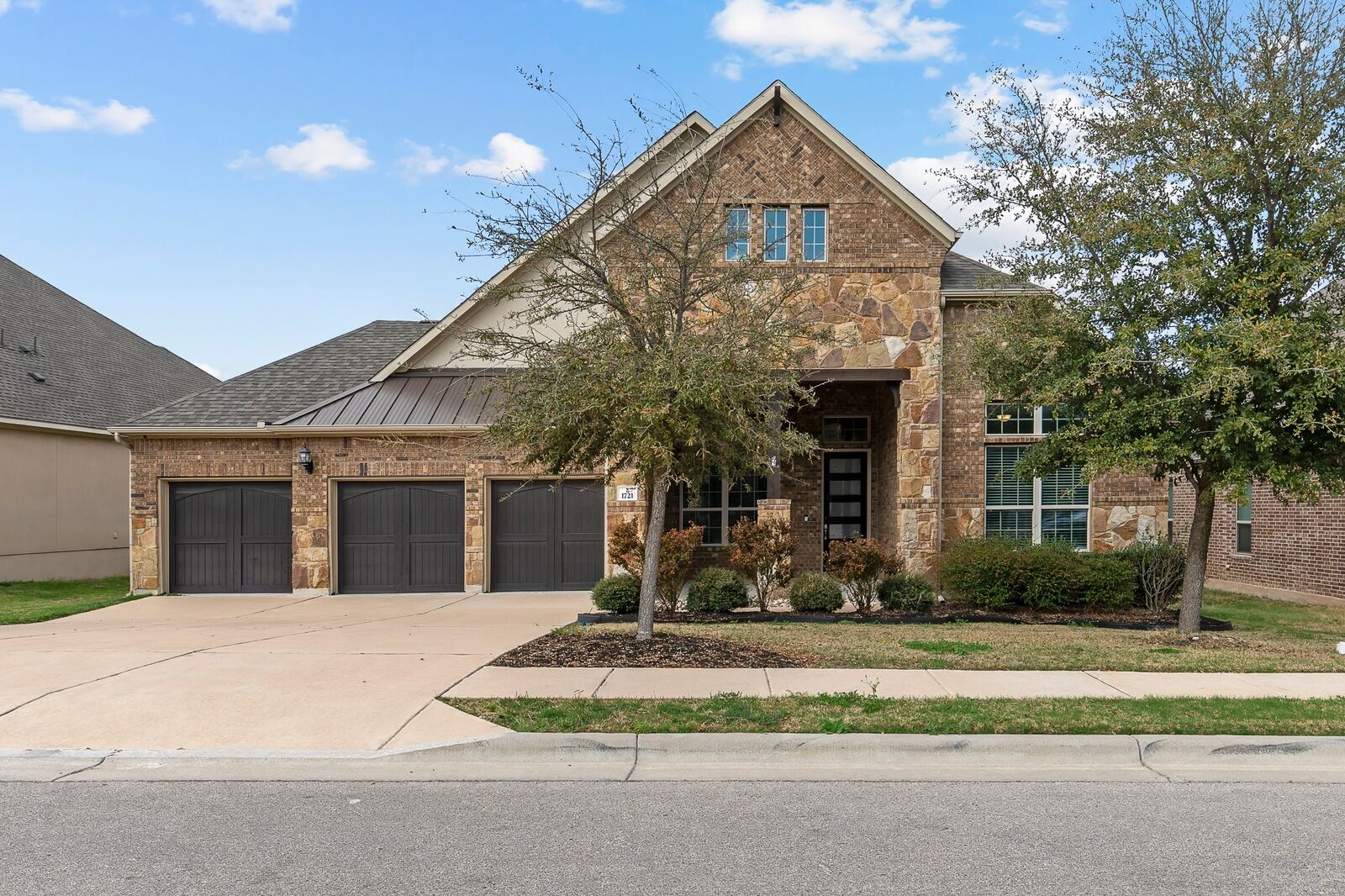 Property Photo:  1721 Cotton Farm Trail  TX 78641 