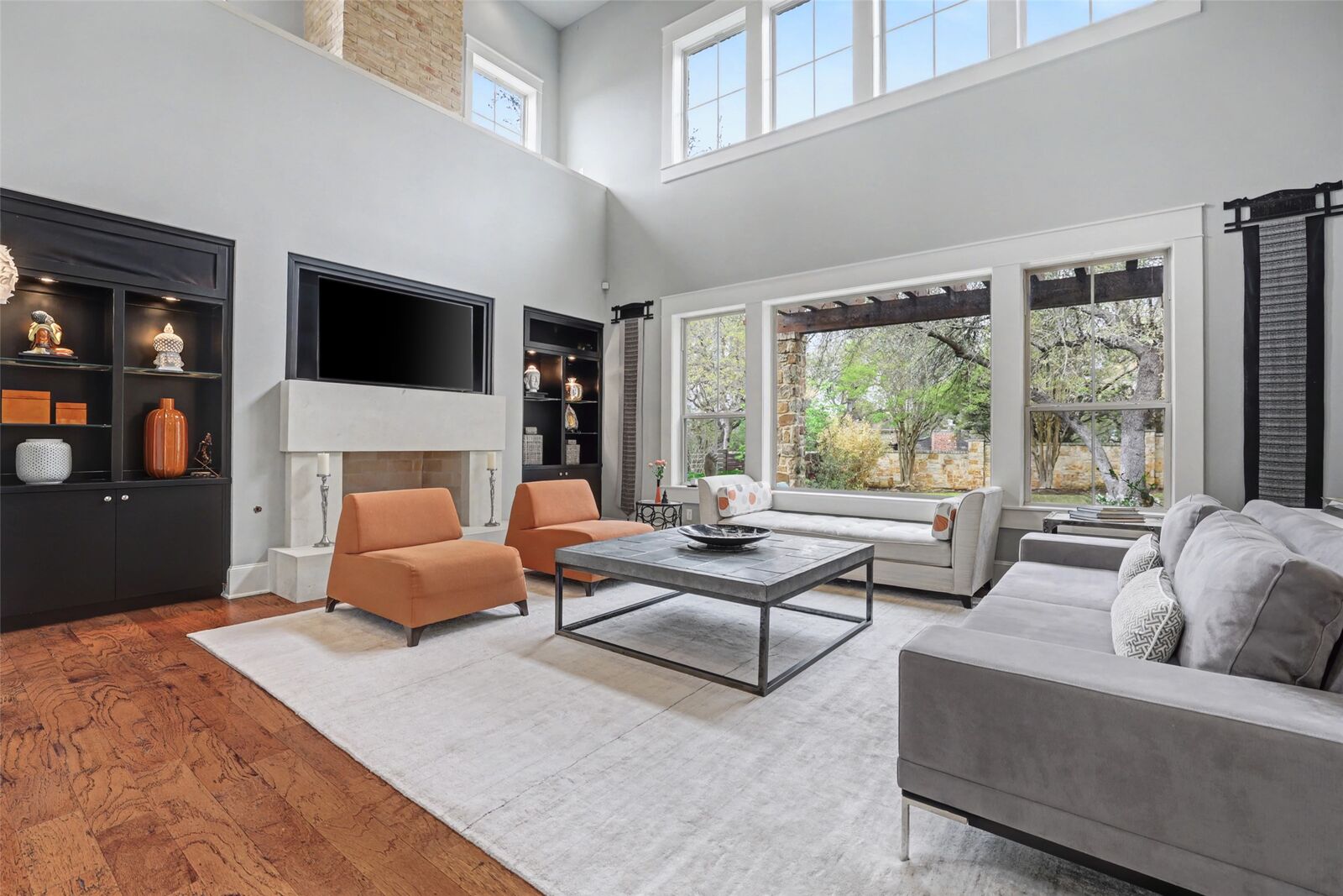 Property Photo: 816 Stonewall Ridge Lane TX 78746
