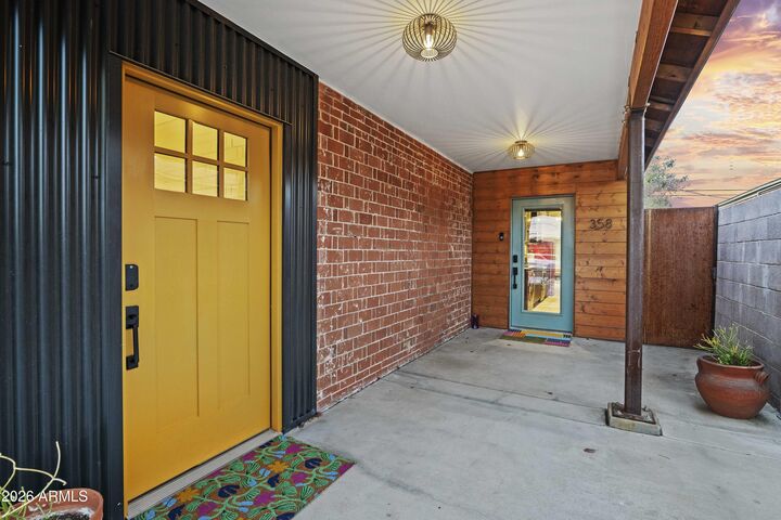 Property Photo:  358 E Whitton Avenue  AZ 85012 