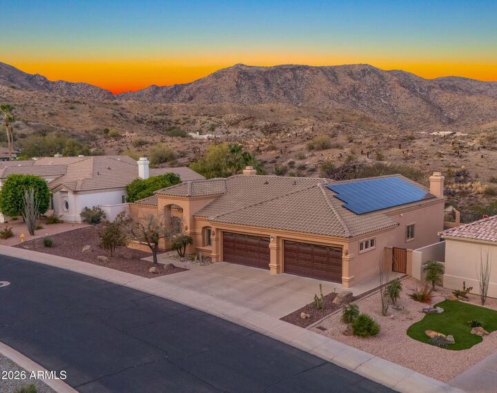 Property Photo:  15045 S 6th Place  AZ 85048 