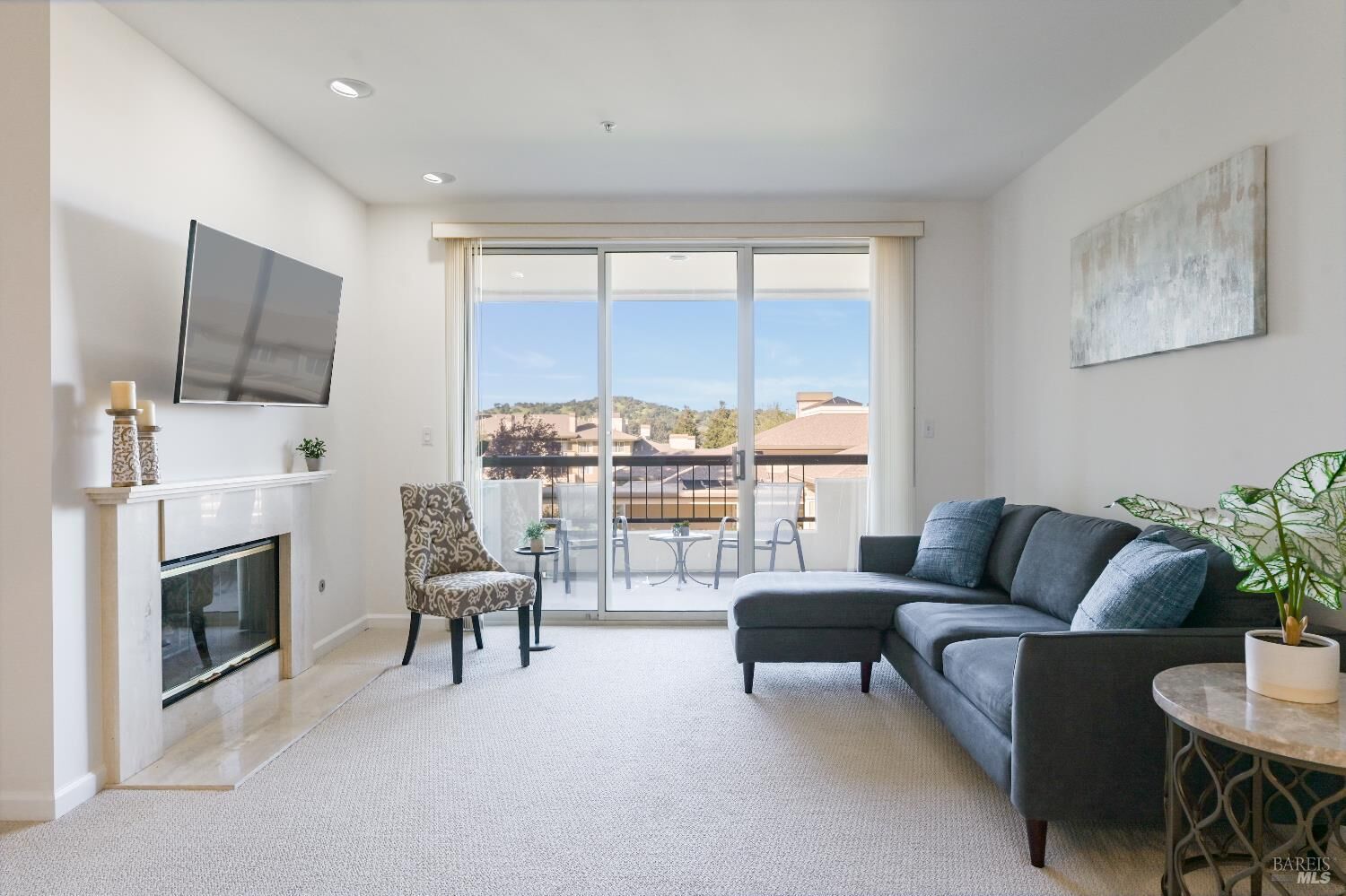 Property Photo:  400 Deer Valley Road 3D  CA 94903 